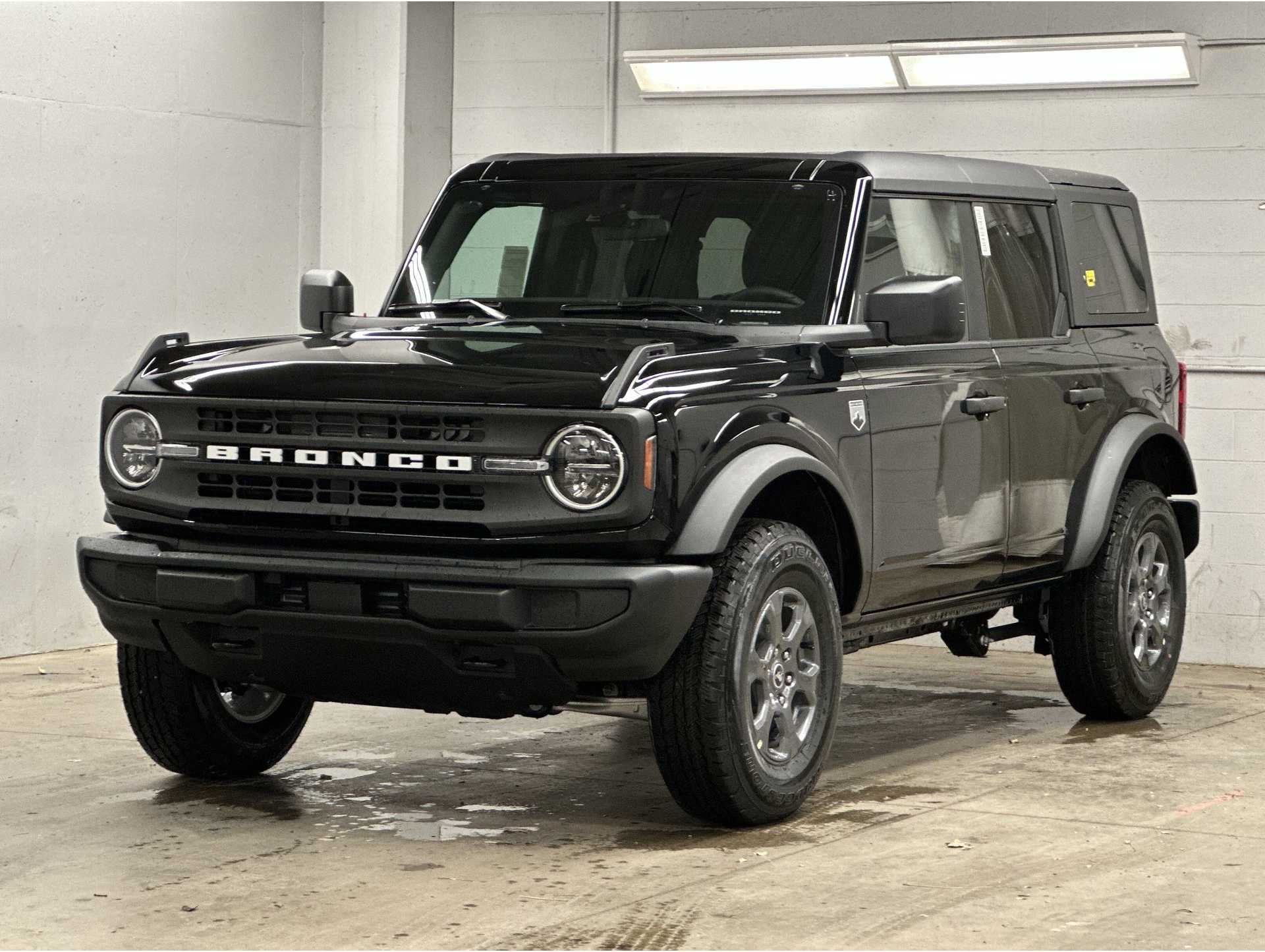 2025 Ford Bronco 4-Door Big Bend's photo