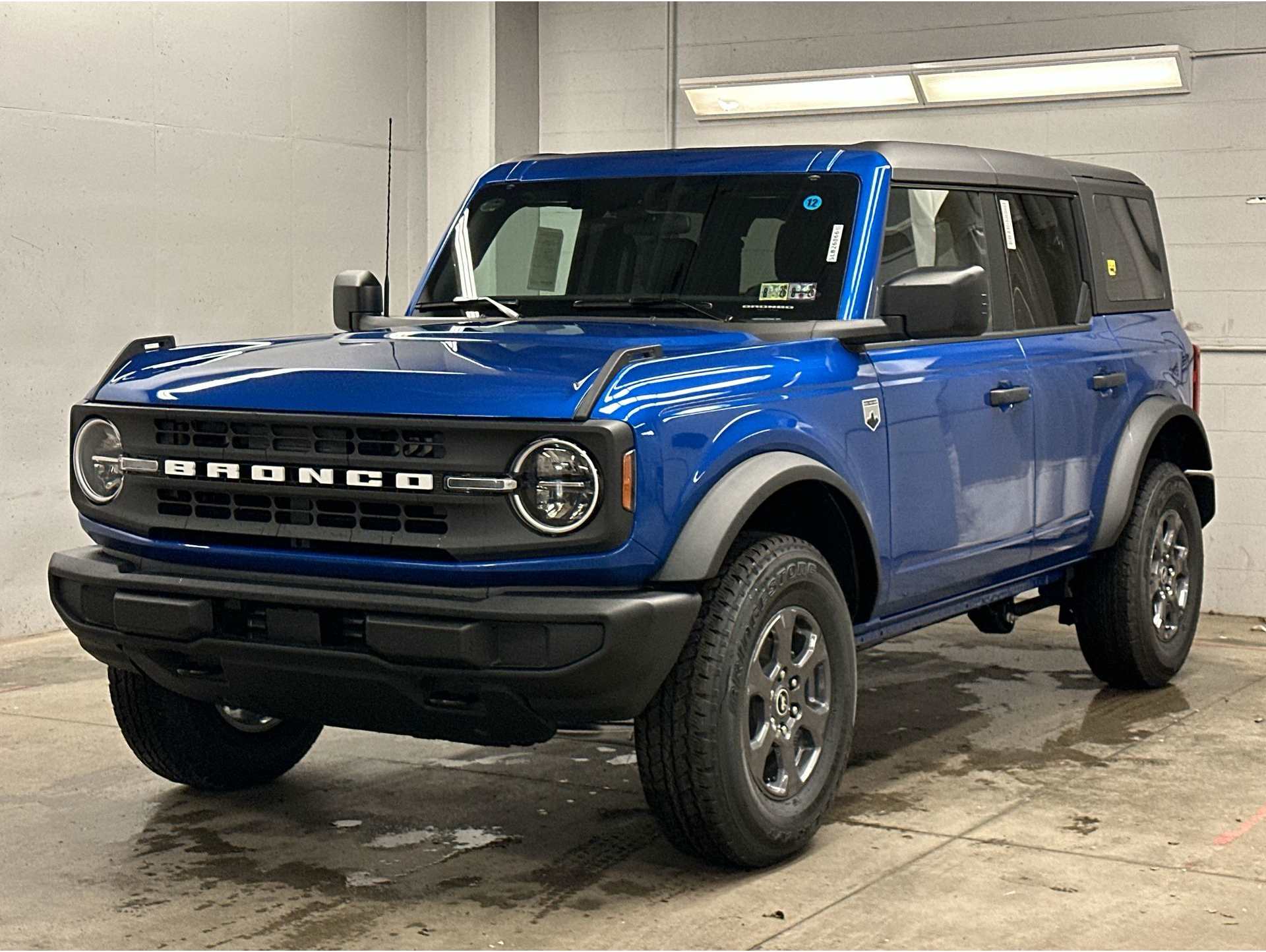 2025 Ford Bronco 4-Door Big Bend's photo