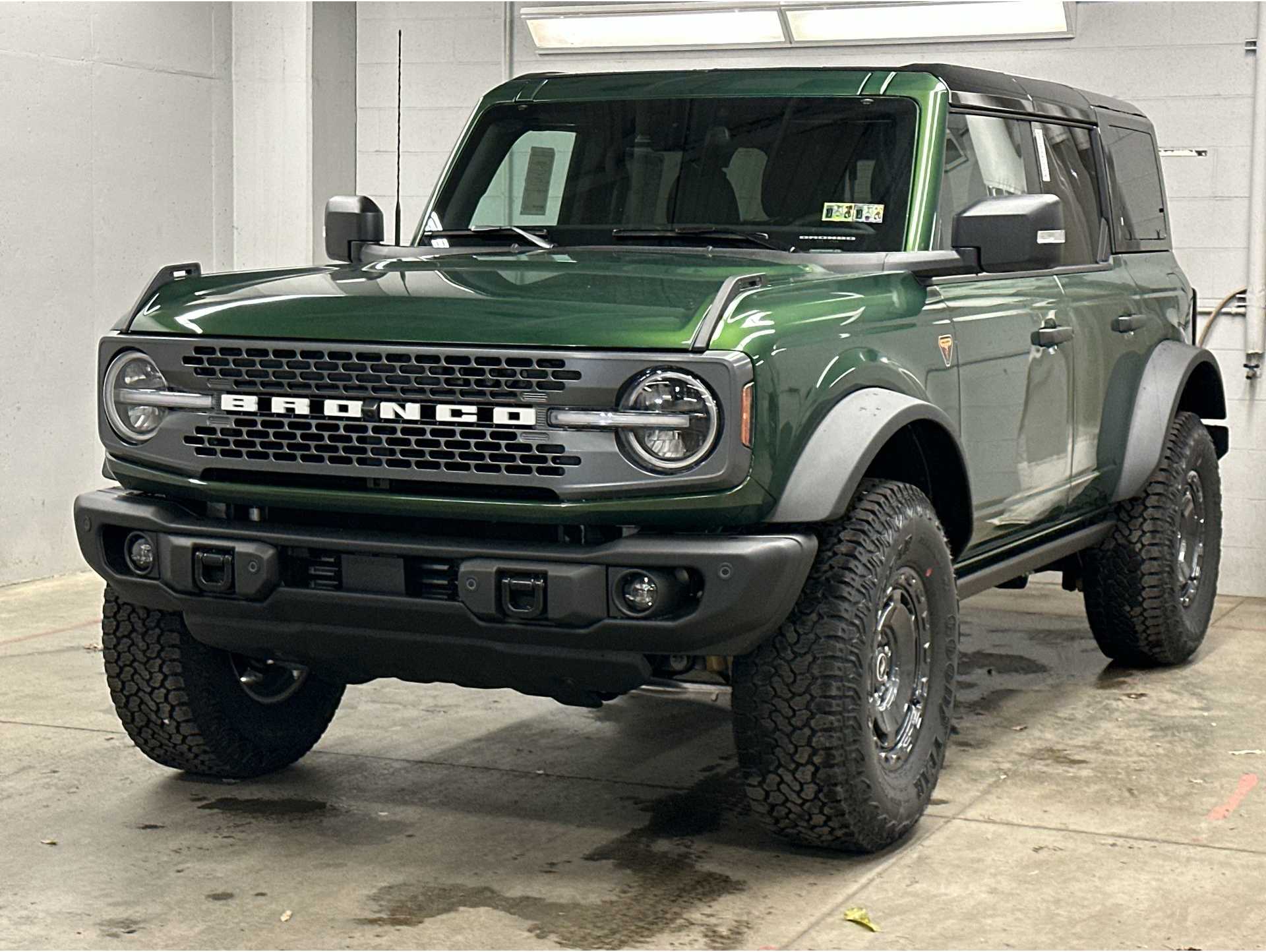 2025 Ford Bronco 4-Door Badlands's photo