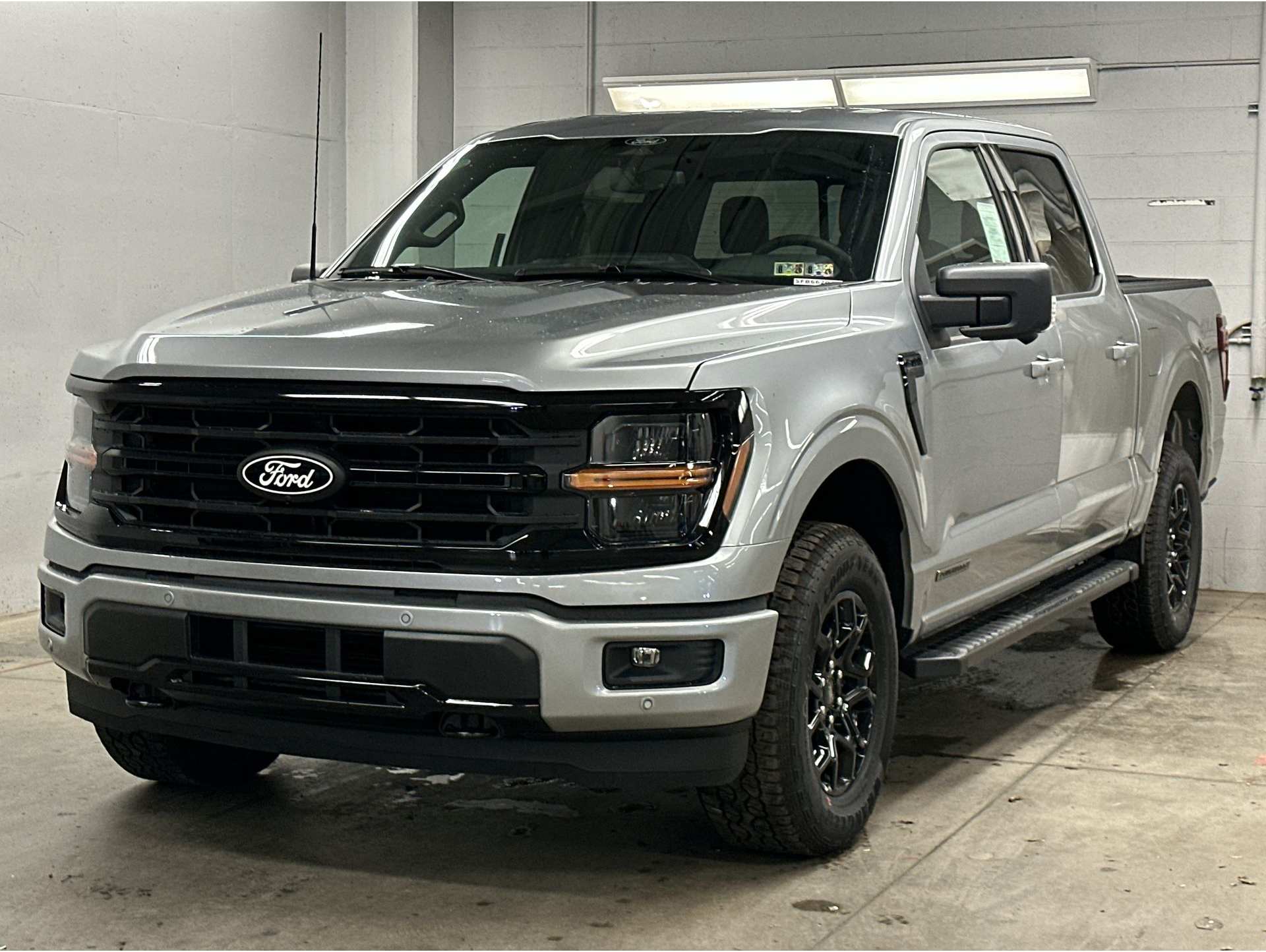 2025 Ford F-150 XLT's photo