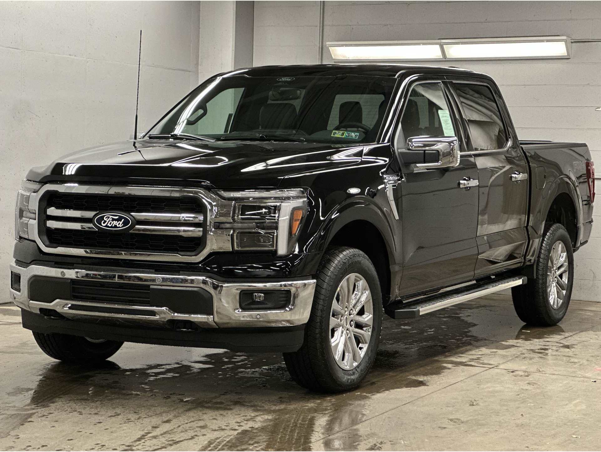 2025 Ford F-150 Lariat's photo