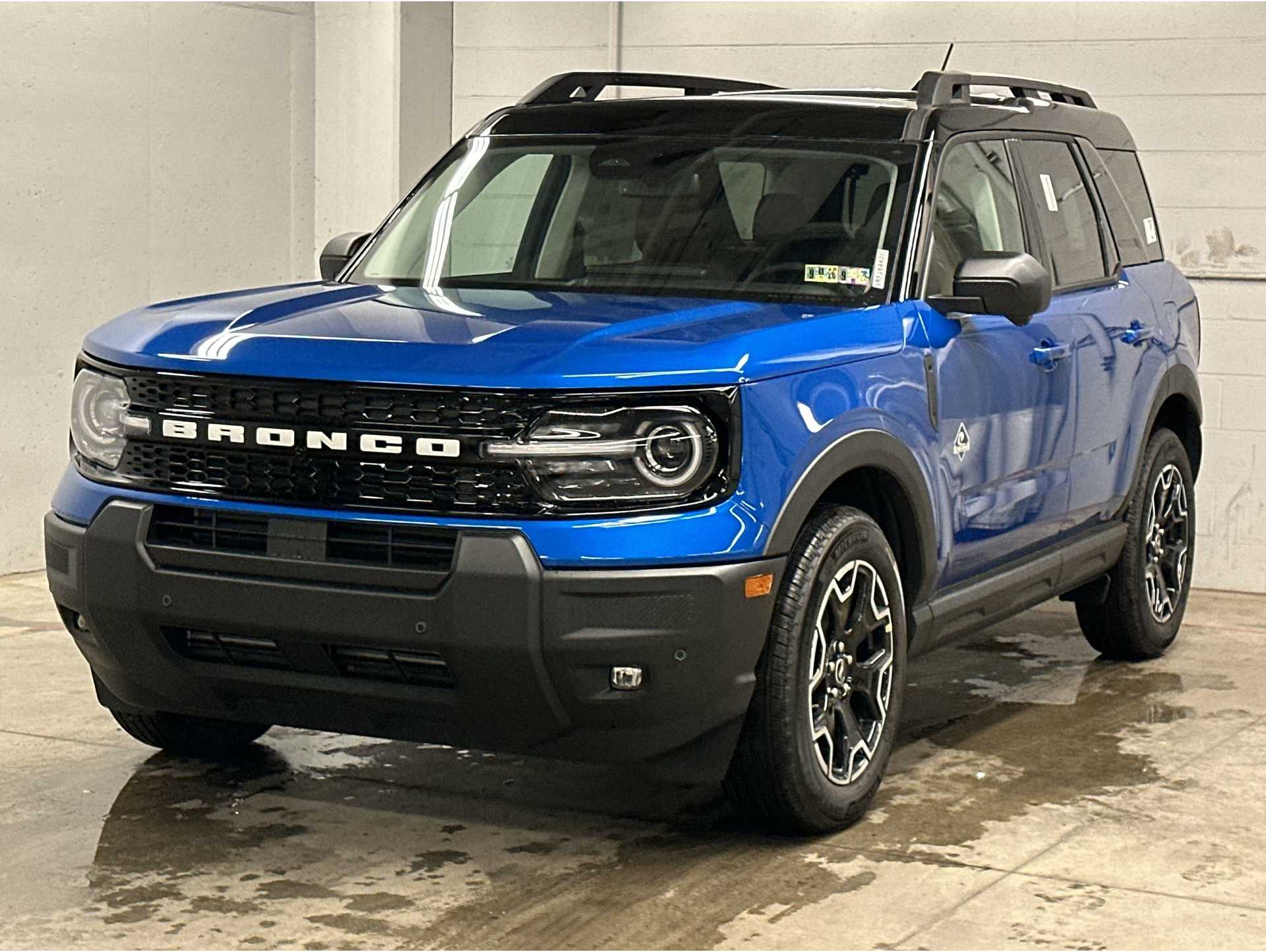 2025 Ford Bronco Sport Outer Banks's photo