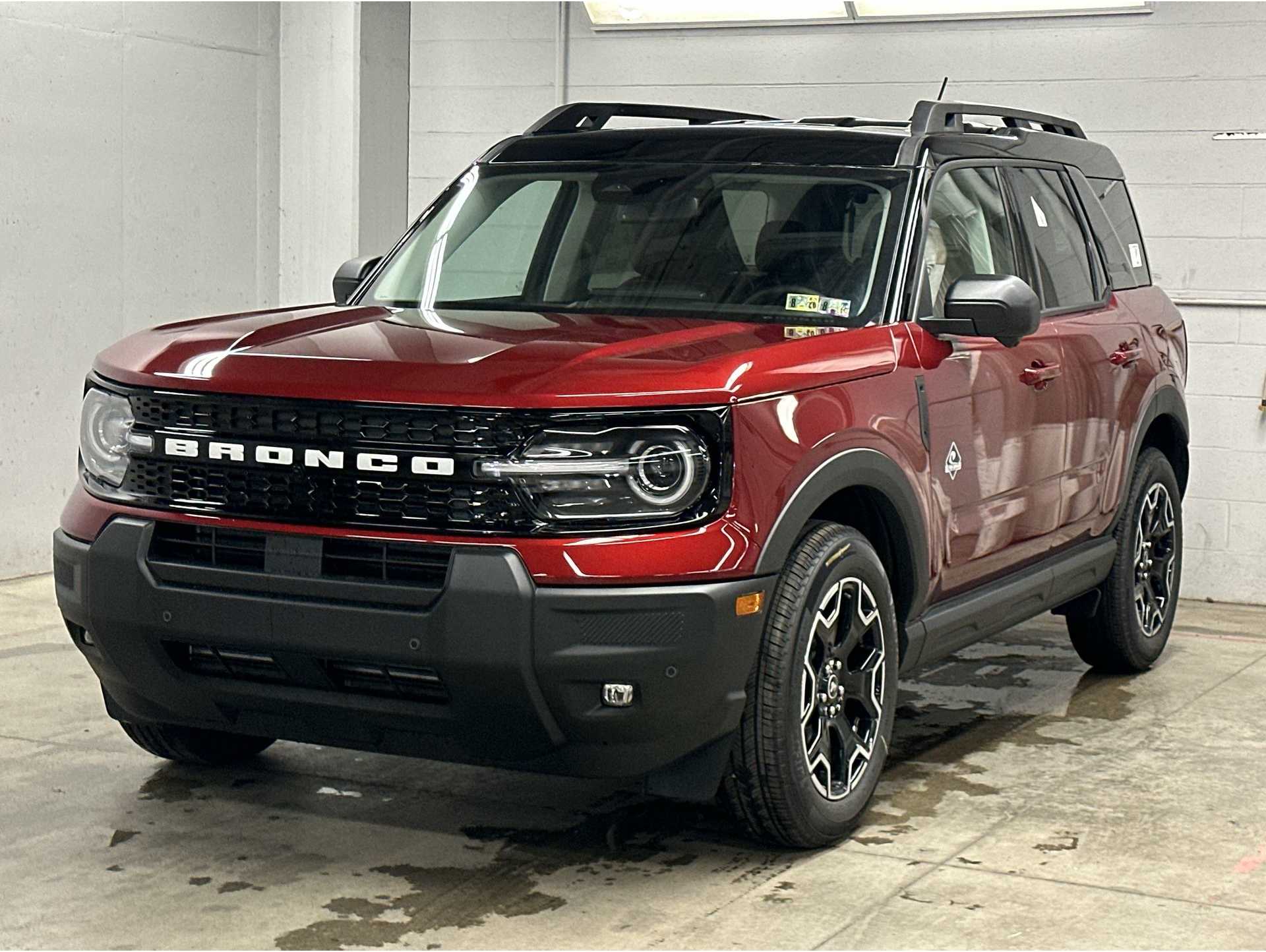 2025 Ford Bronco Sport Outer Banks's photo