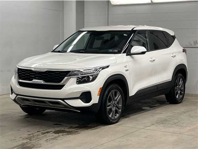 2023 Kia Seltos LX's photo