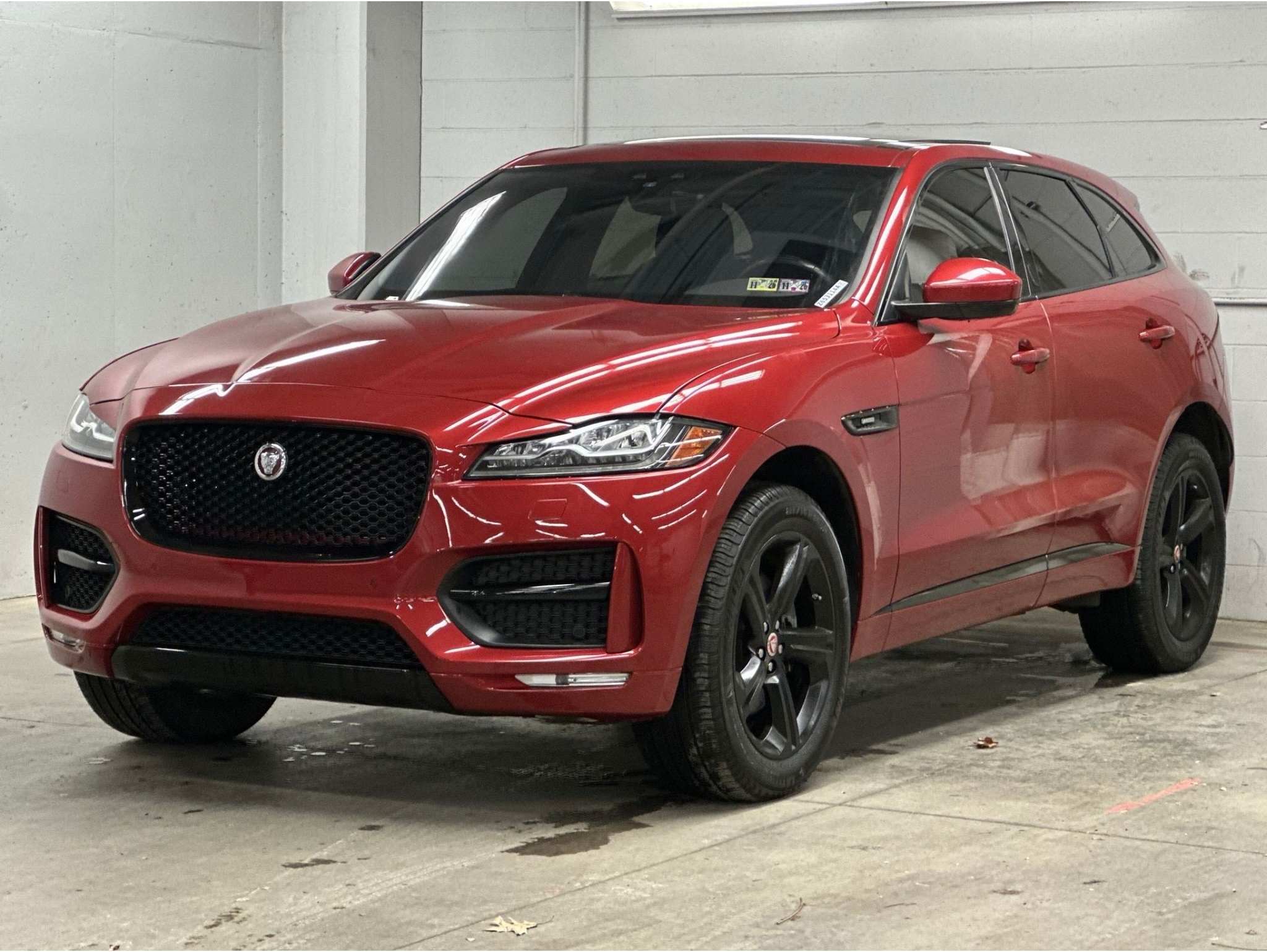 2020 Jaguar F-Pace R-Sport's photo