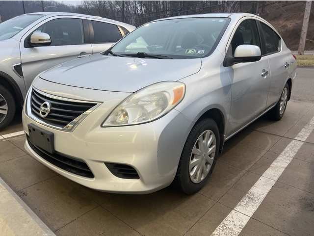 2012 Nissan Versa SV