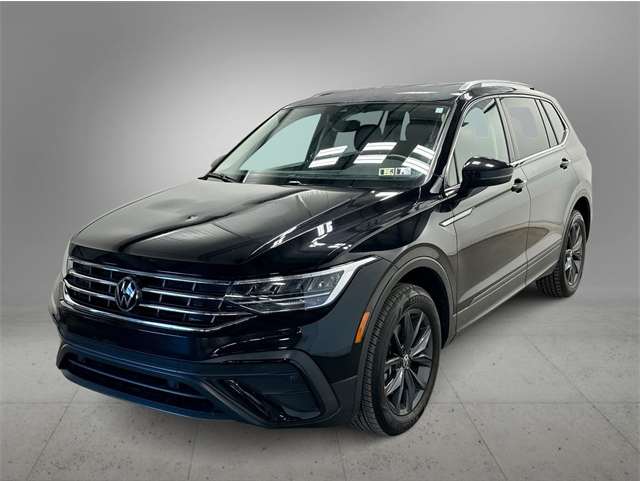 2022 Volkswagen Tiguan SE's photo