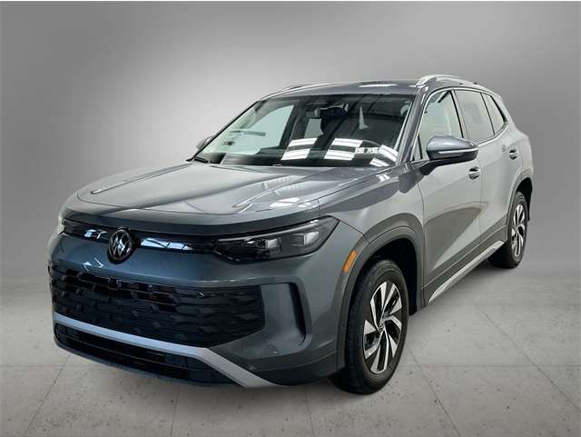 2026 Volkswagen Tiguan S's photo