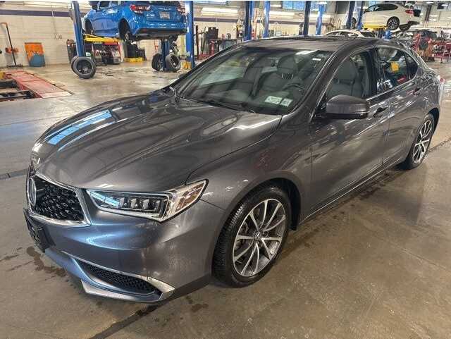 2018 Acura TLX Base's photo