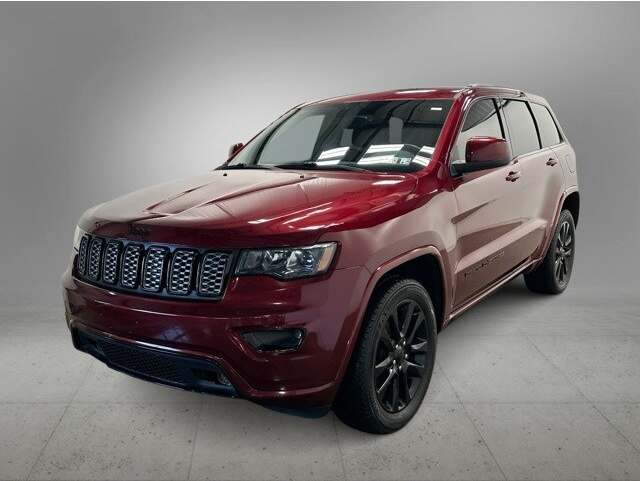 2018 Jeep Grand Cherokee Altitude's photo