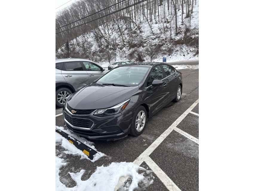 2017 Chevrolet Cruze LT's photo