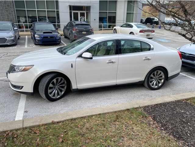 2013 Lincoln MKS Base's photo