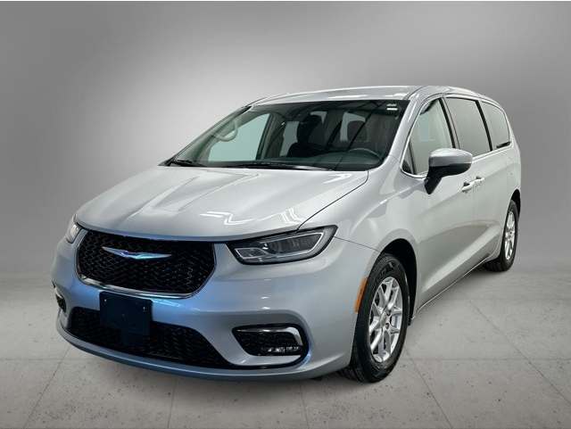 2023 Chrysler Pacifica Touring L's photo