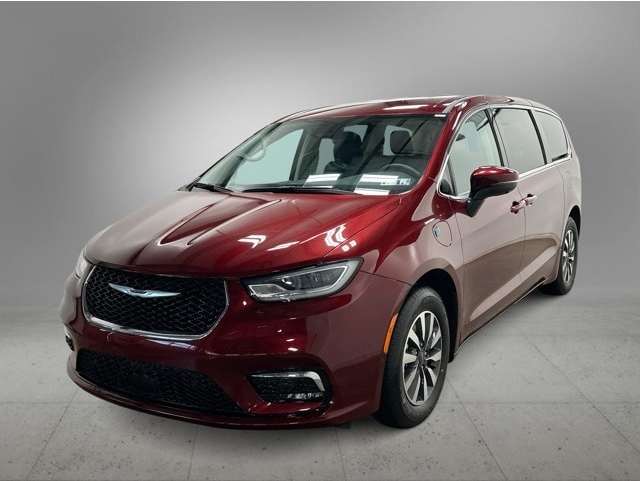 2023 Chrysler Pacifica Hybrid Touring L's photo
