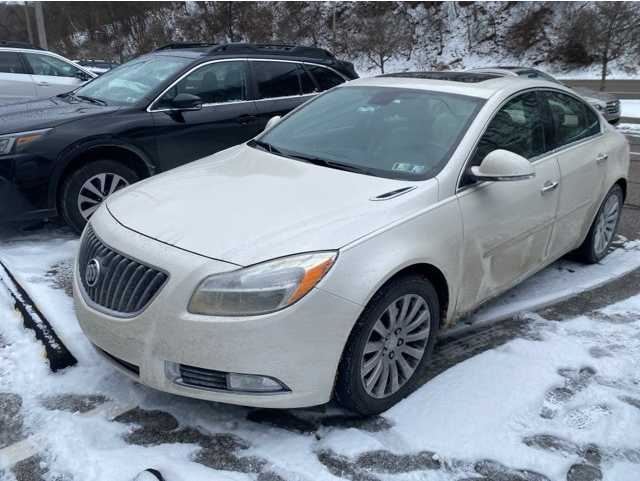 2013 Buick Regal Premium 1's photo