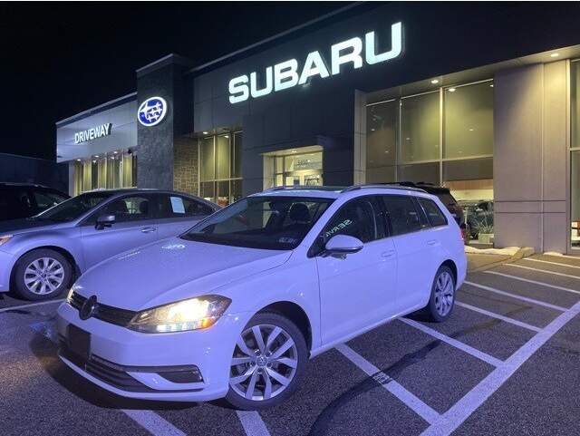 2018 Volkswagen Golf SportWagen SEL's photo