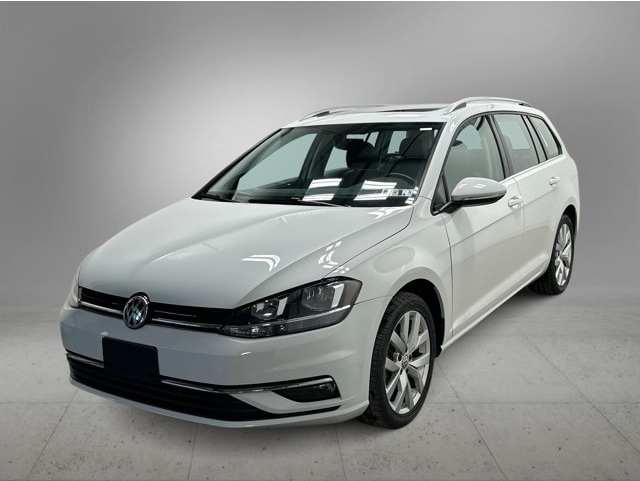 2018 Volkswagen Golf SportWagen SEL's photo