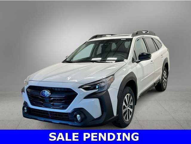 2025 Subaru Outback Premium's photo