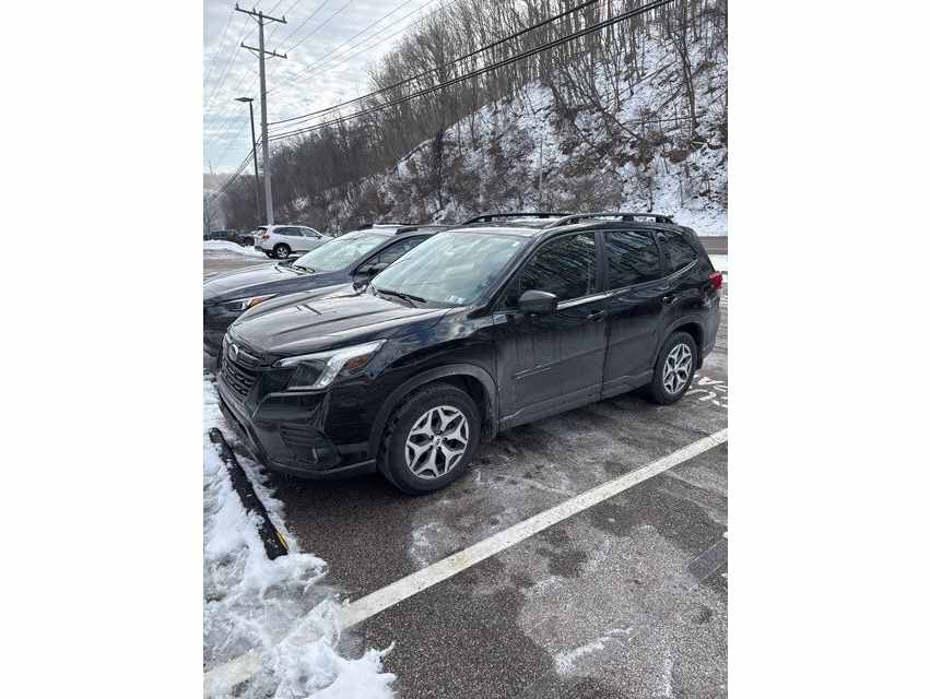 2024 Subaru Forester Premium's photo