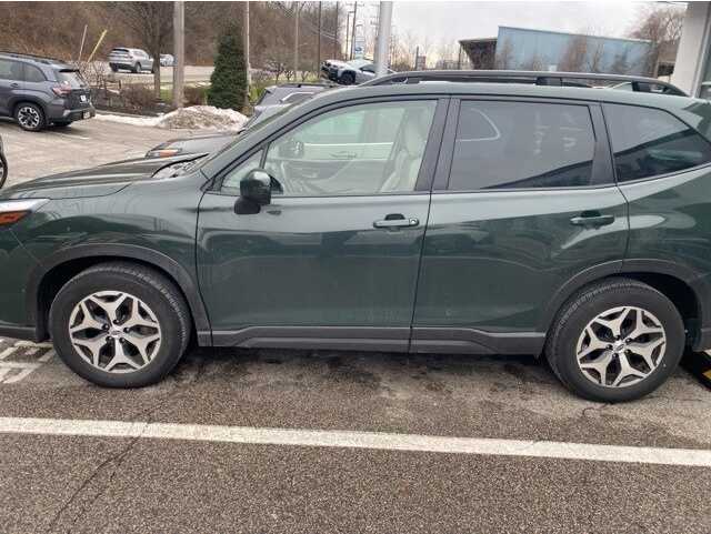 2023 Subaru Forester Premium