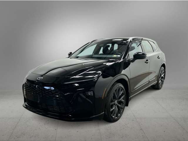 2025 Toyota Crown Signia Limited's photo