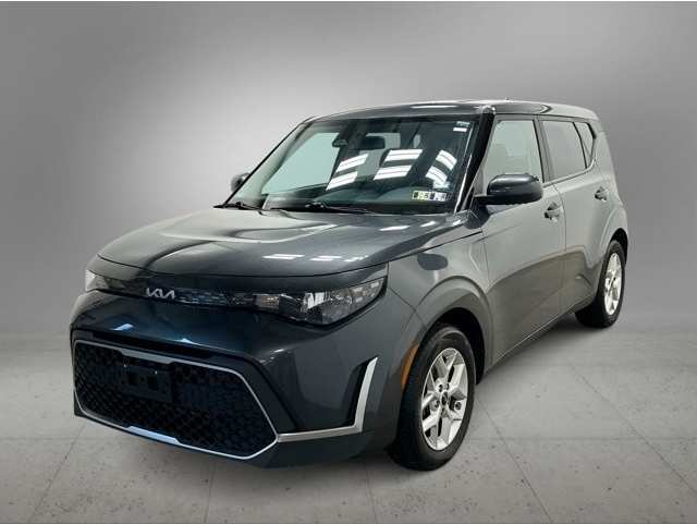 2023 Kia Soul LX's photo