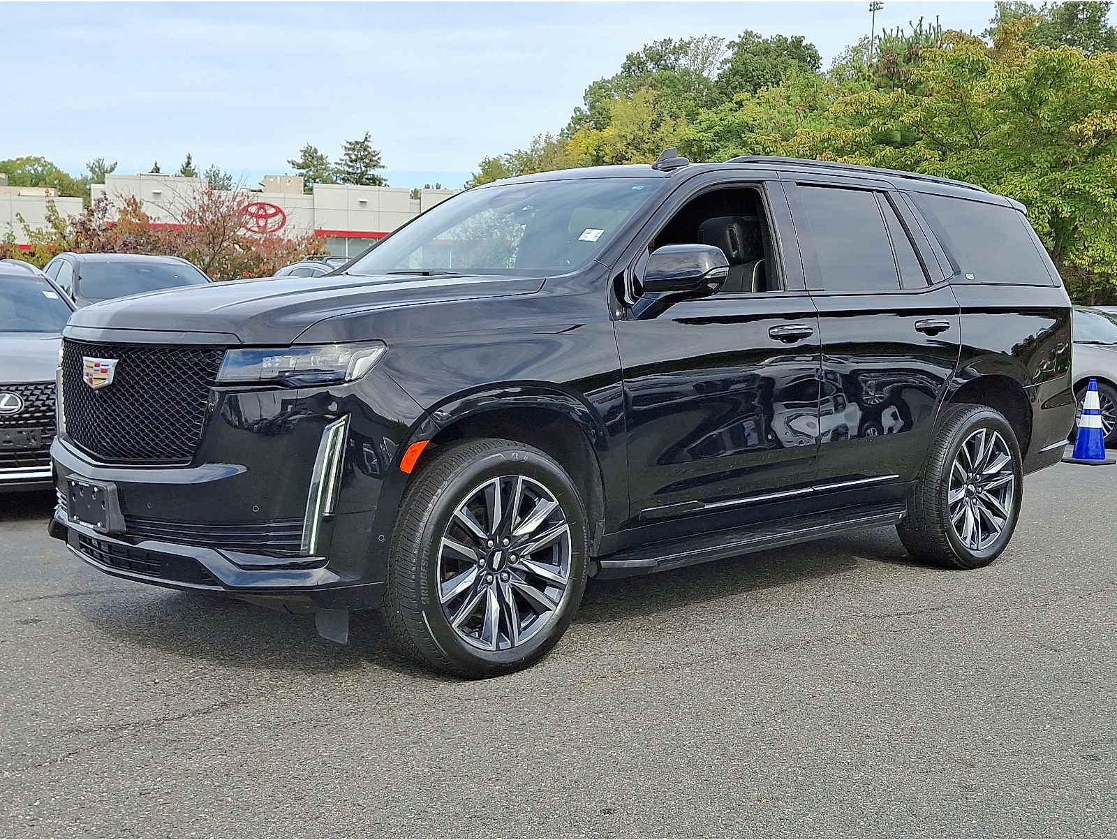 2023 Cadillac Escalade Sport's photo