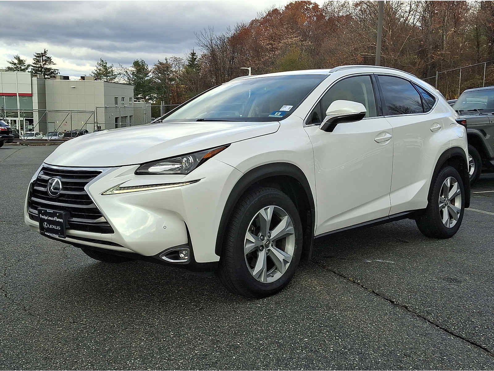 2017 Lexus NX 200t's photo