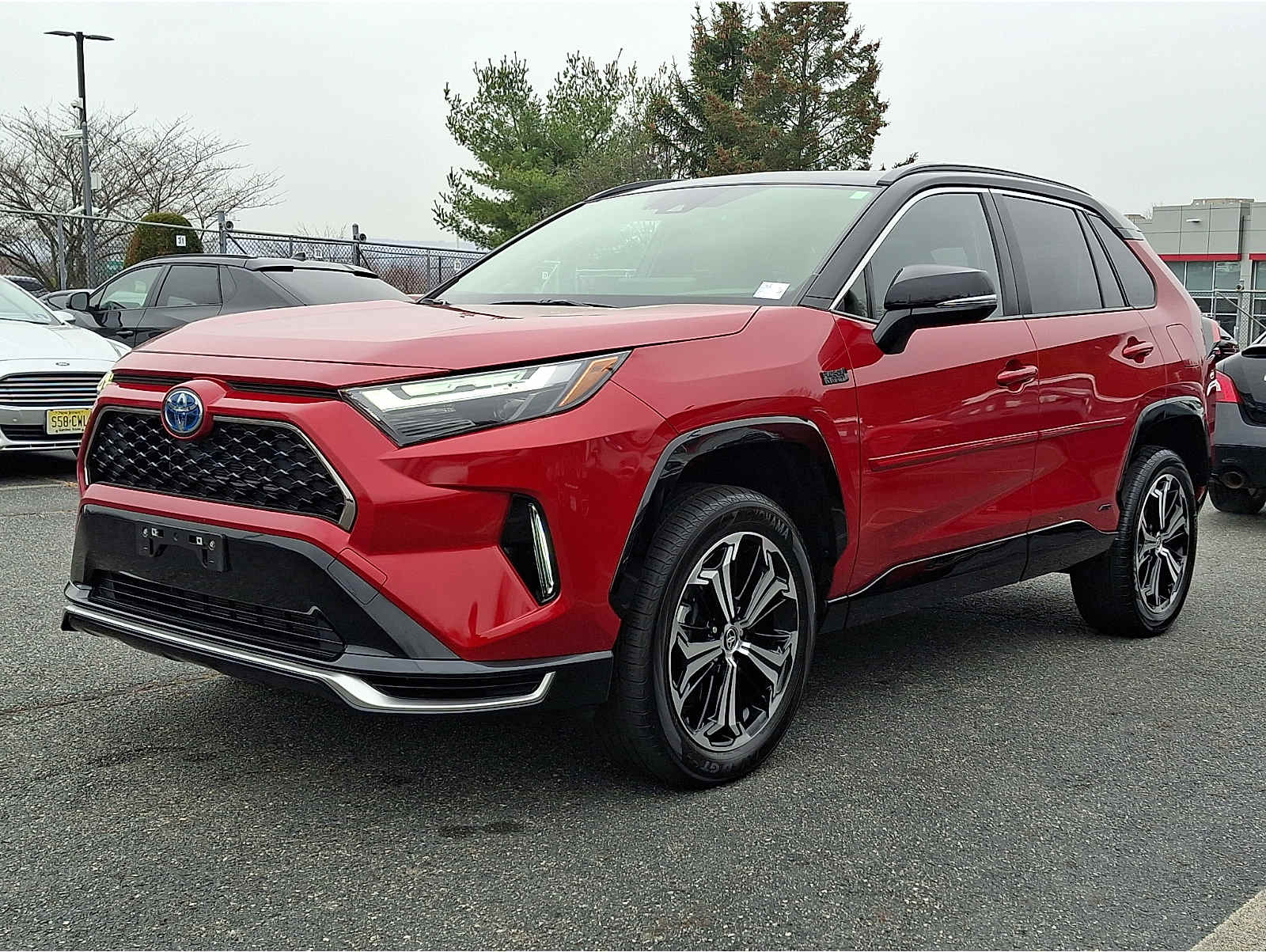 2023 Toyota RAV4 XSE's photo