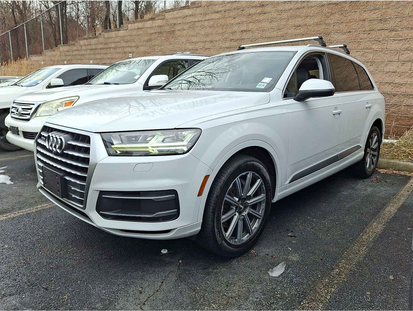2019 Audi Q7 Premium Plus's photo