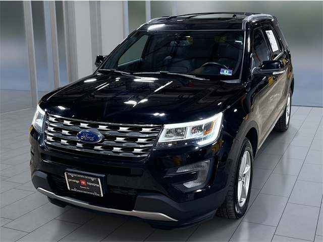 2017 Ford Explorer XLT's photo