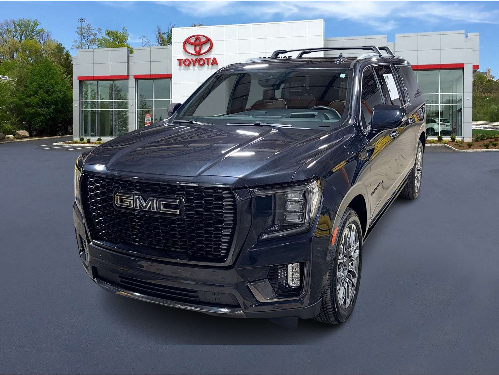 2023 GMC Yukon XL Denali Ultimate's photo