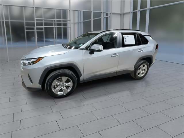 2023 Toyota RAV4 XLE's photo
