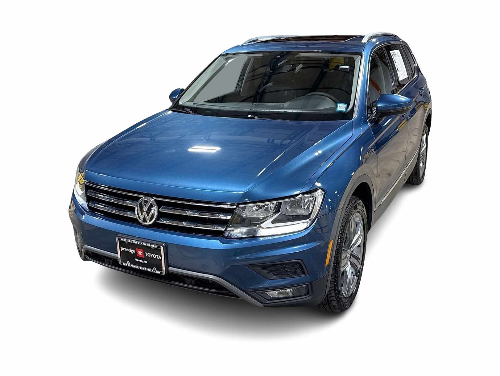 Thumbnail: 2020 Volkswagen Tiguan - 1