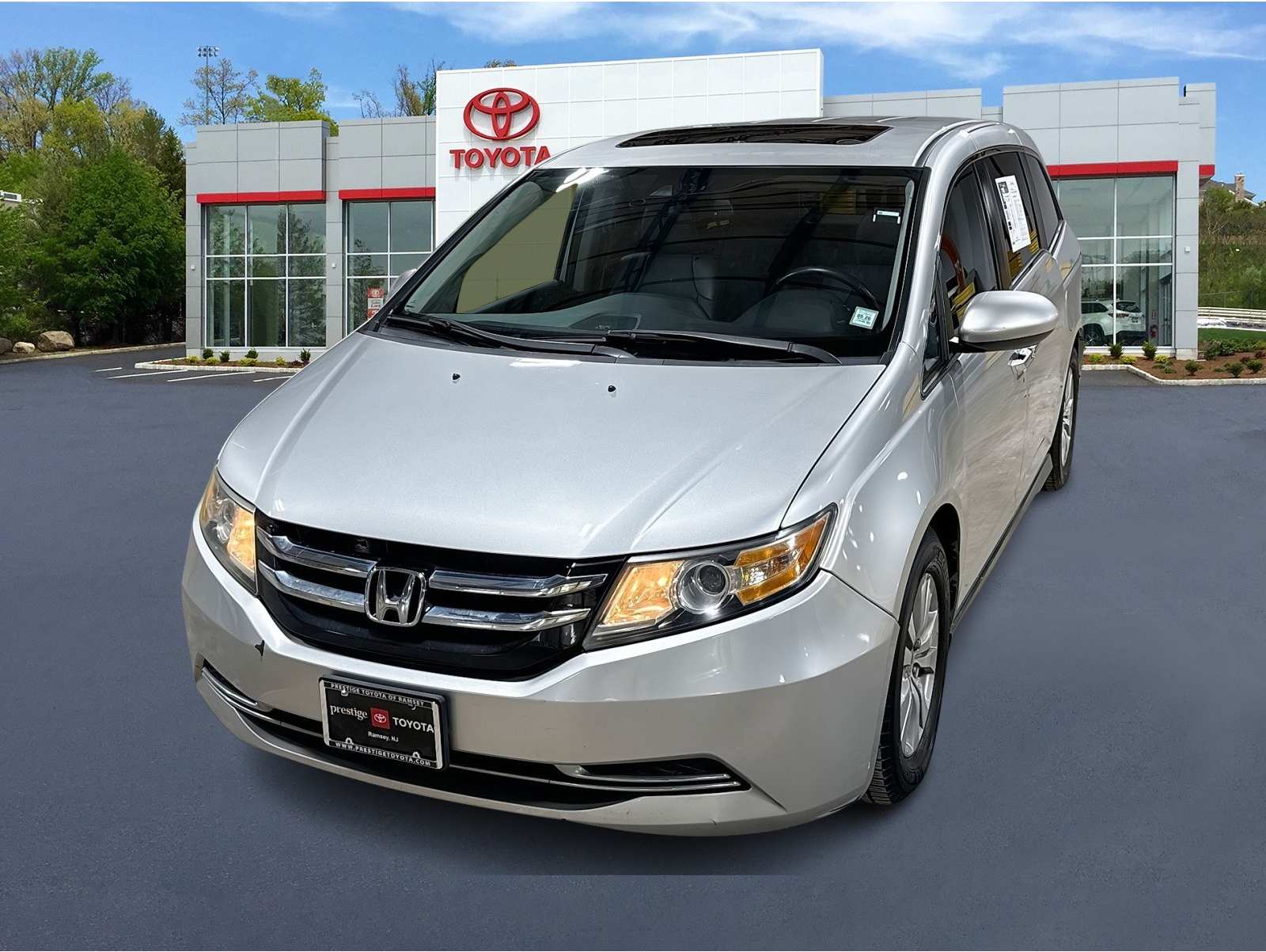 2015 Honda Odyssey EX-L's photo