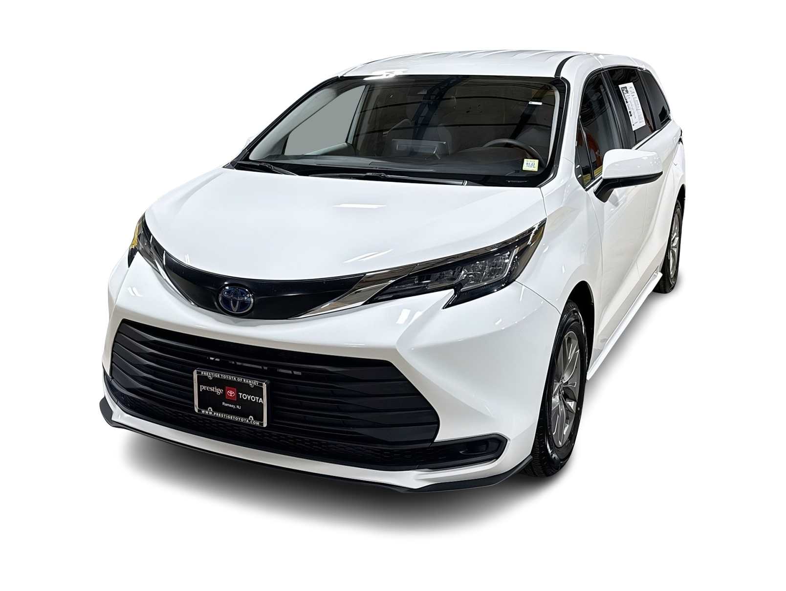 Thumbnail: 2022 Toyota Sienna - 1