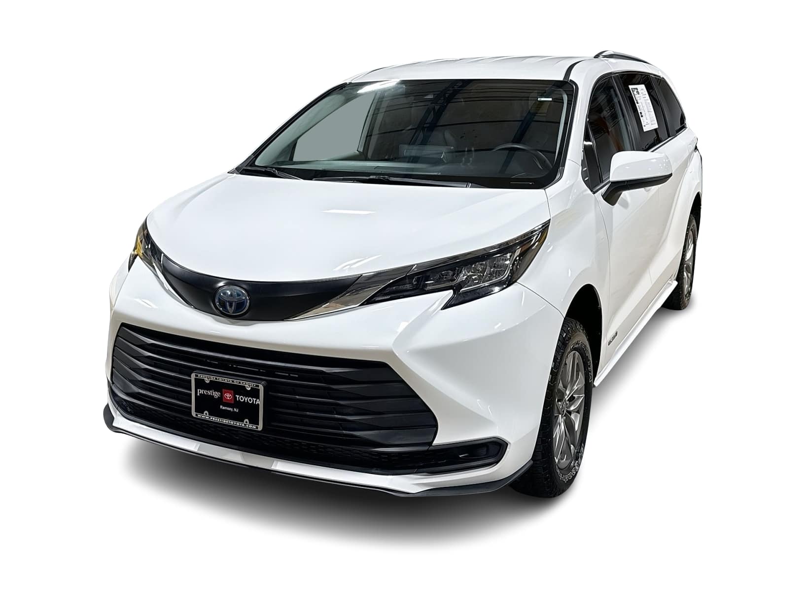Thumbnail: 2021 Toyota Sienna - 1