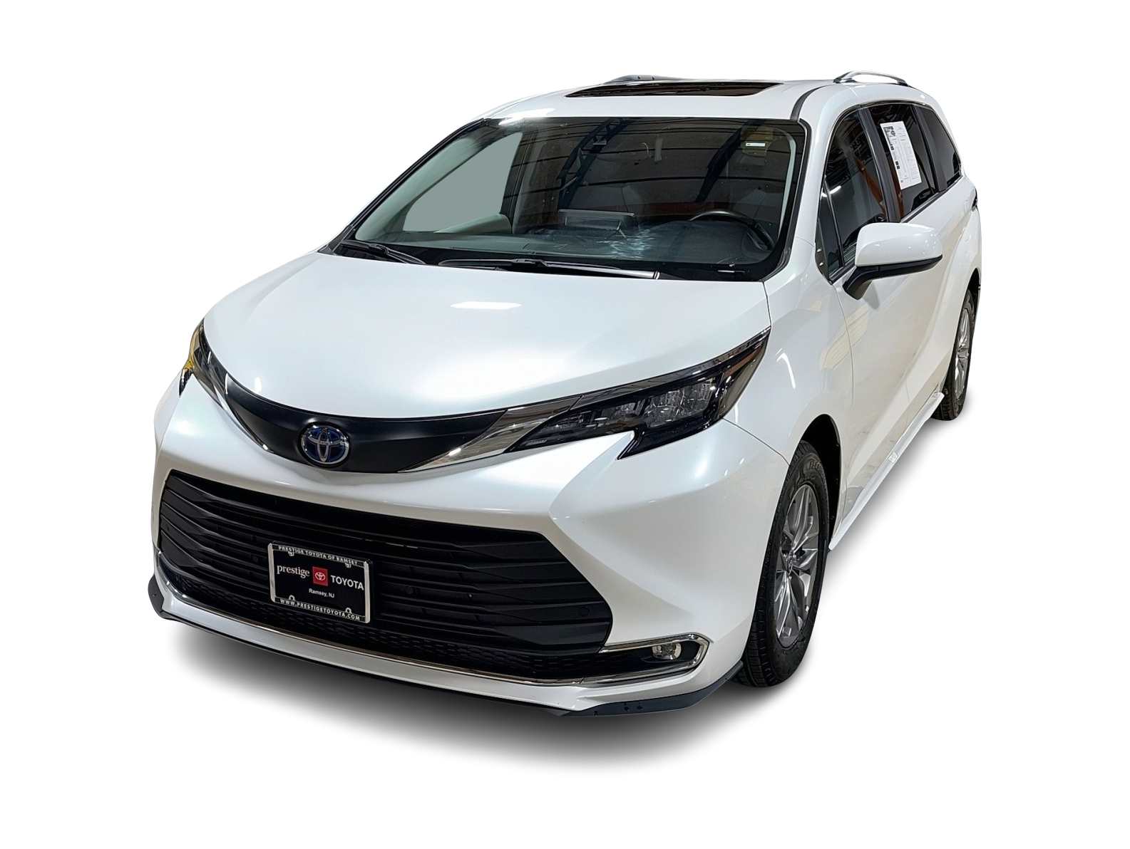 Thumbnail: 2024 Toyota Sienna - 1