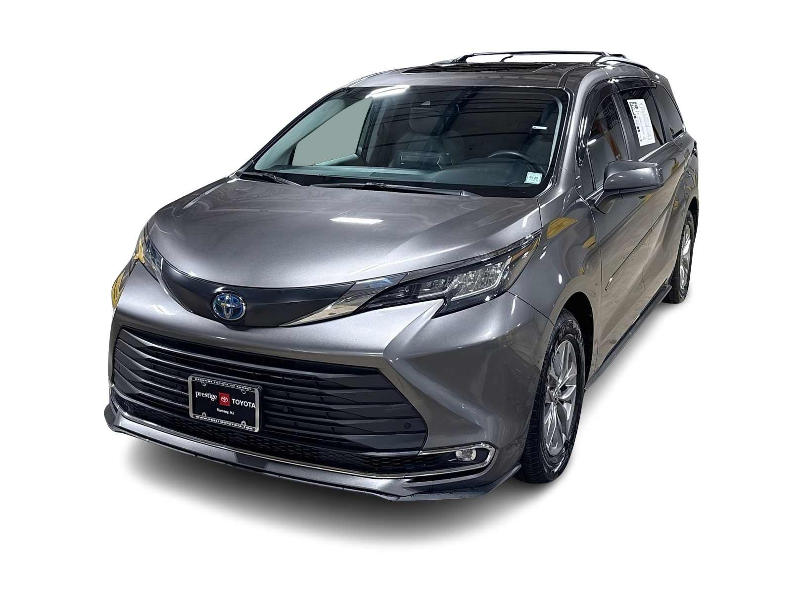 Thumbnail: 2022 Toyota Sienna - 1