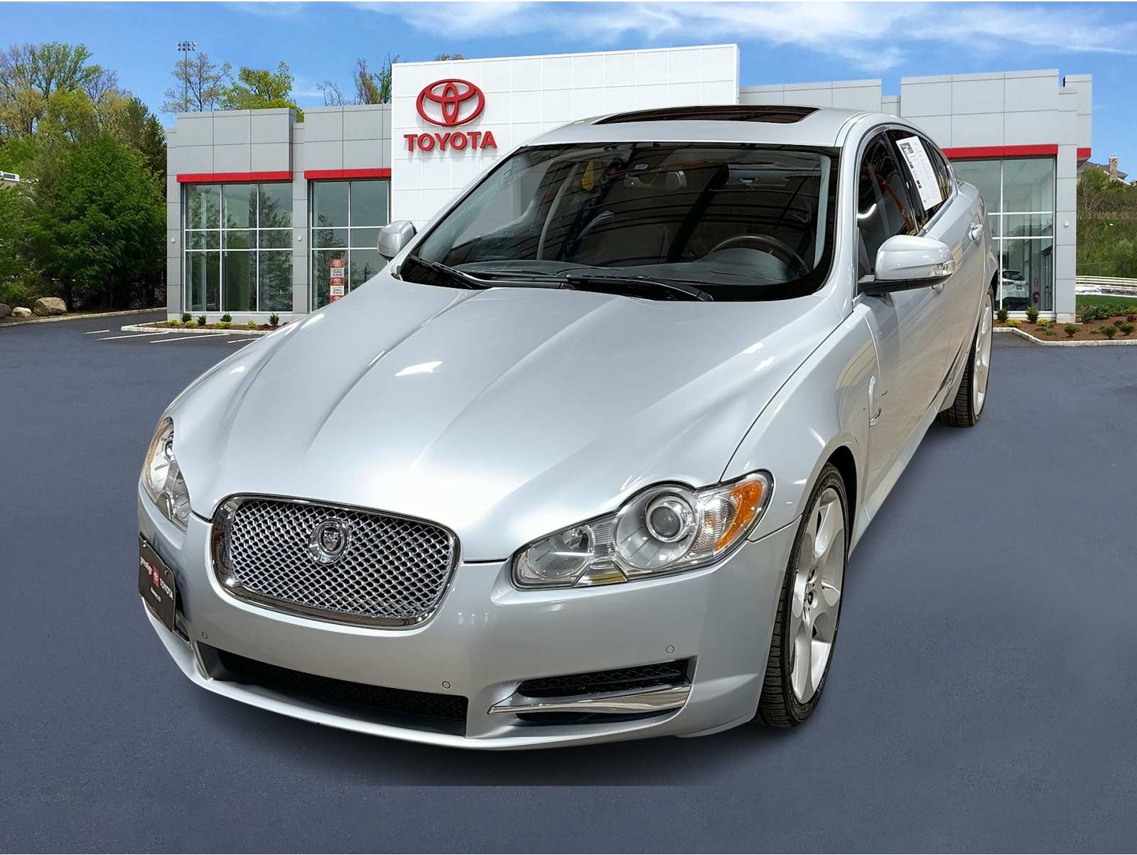 2009 Jaguar XF Supercharged's photo