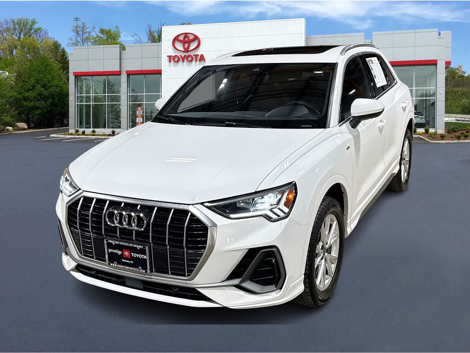 2023 Audi Q3 S Line Premium's photo