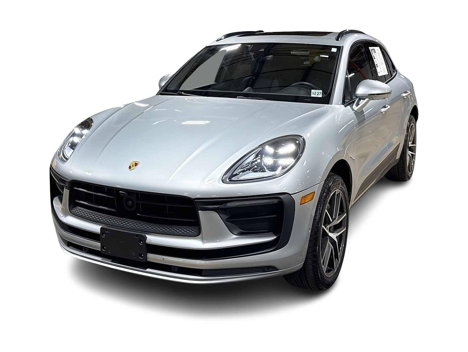 Thumbnail: 2023 Porsche Macan - 1