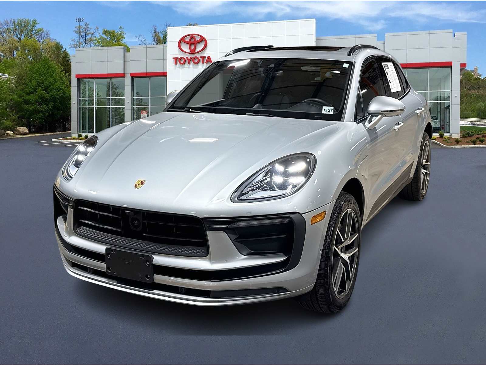 2023 Porsche Macan