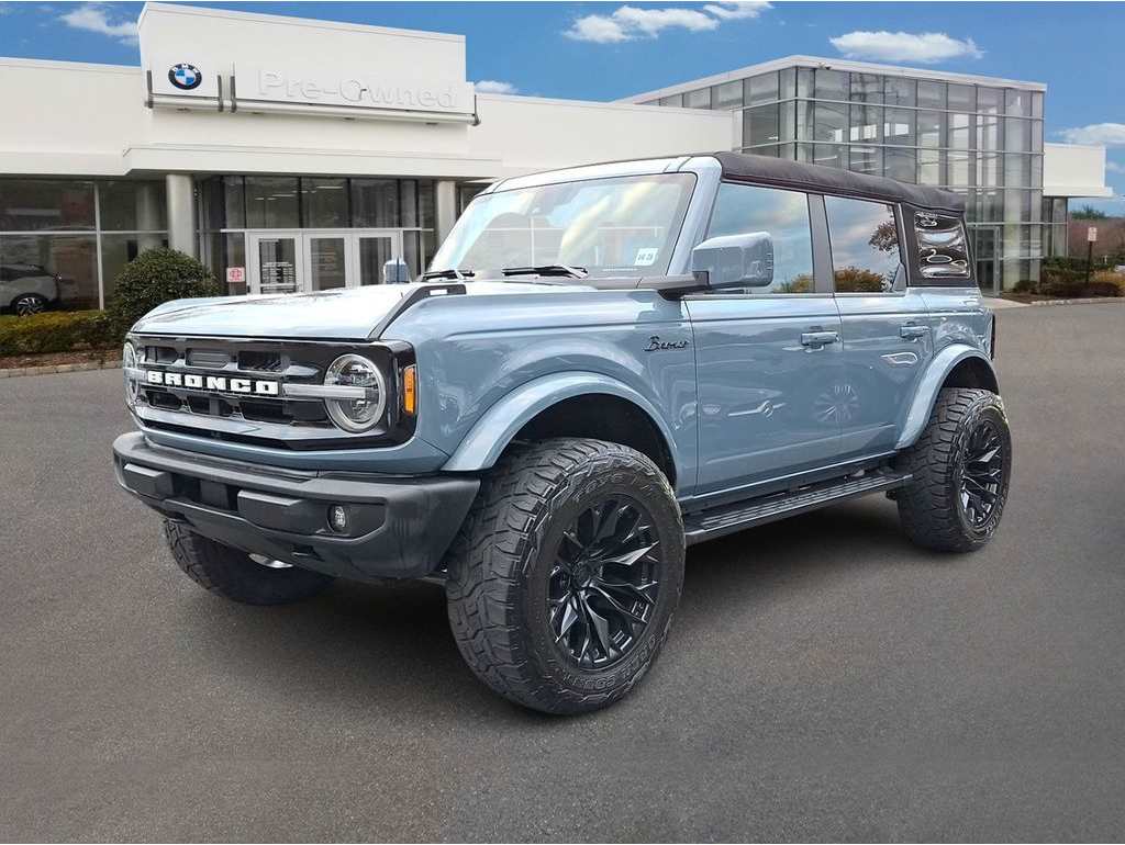 2023 Ford Bronco 4-Door Outer Banks's photo