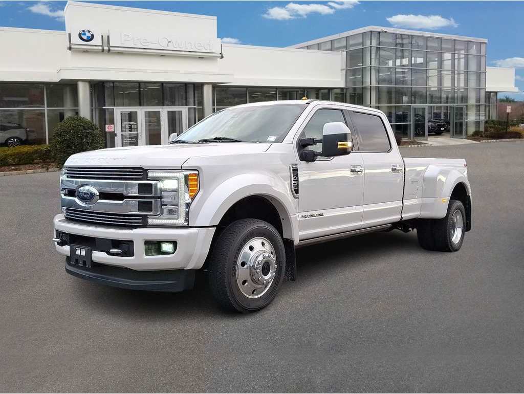 2018 Ford F-450 Super Duty Limited's photo