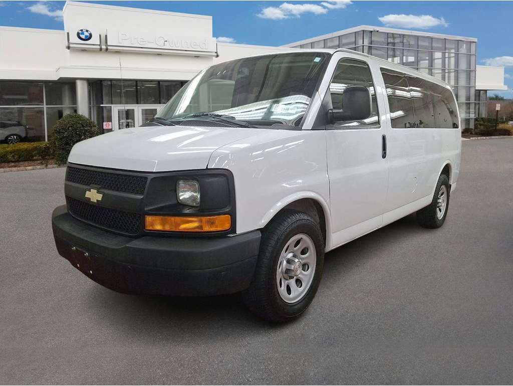 2014 Chevrolet Express Passenger LS