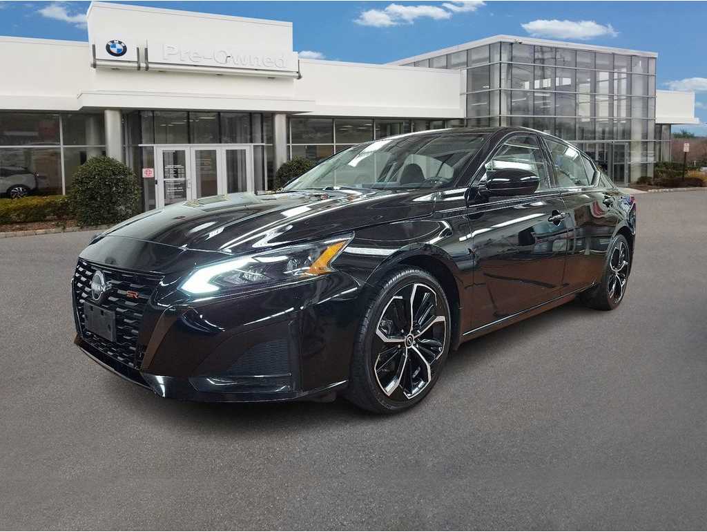 2023 Nissan Altima SR