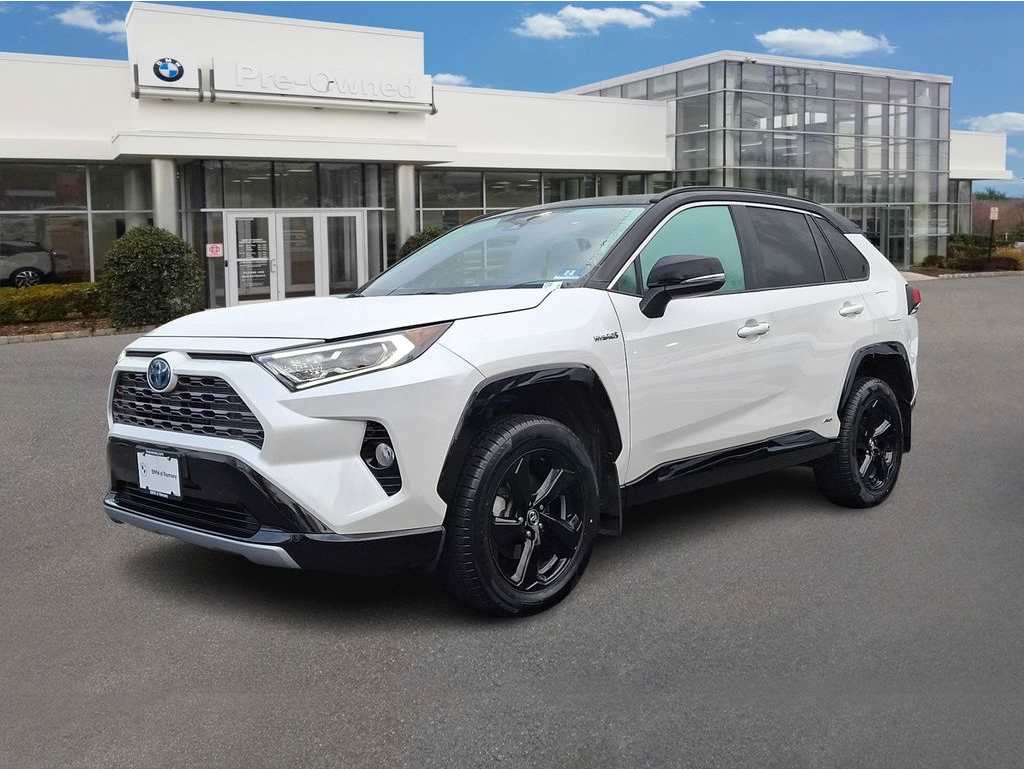 2020 Toyota RAV4 XSE's photo