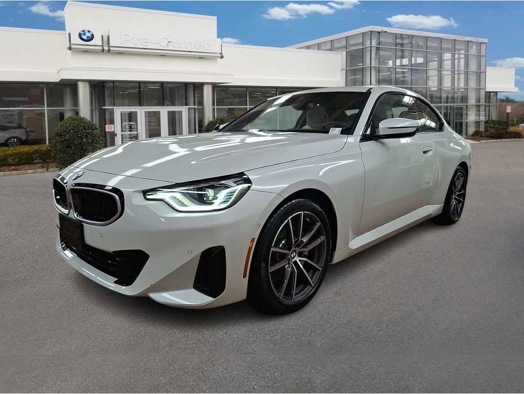 2025 BMW 2 Series 230i's photo