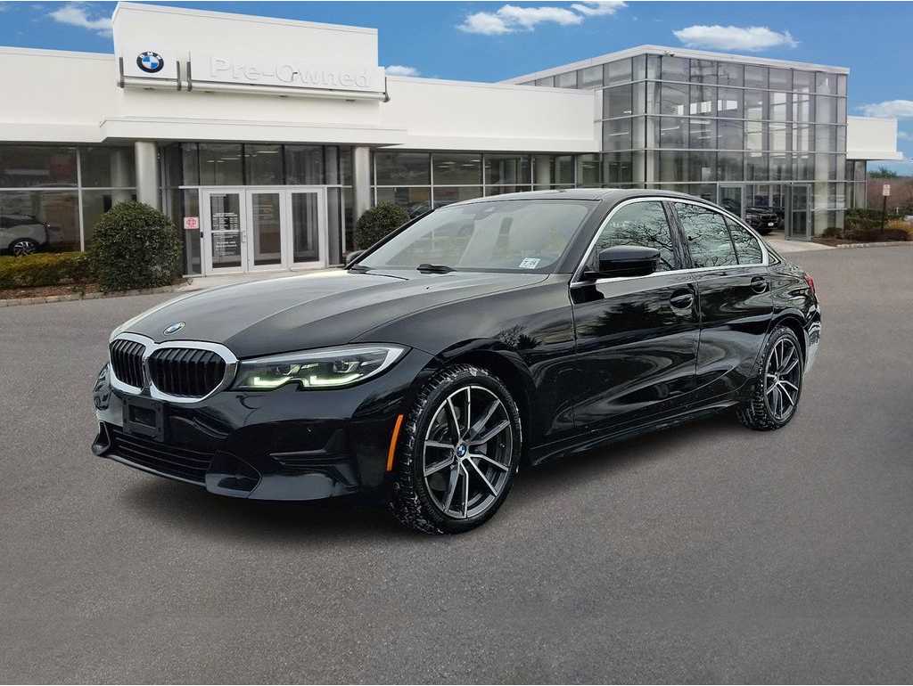 2021 BMW 3 Series 330i's photo